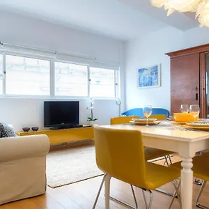 Sunny & Quiet In Historic Center Apartment
